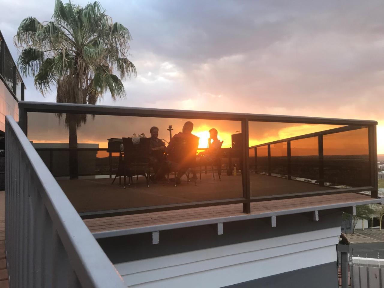 Burg'S View Boutique Hotel Windhoek Bagian luar foto