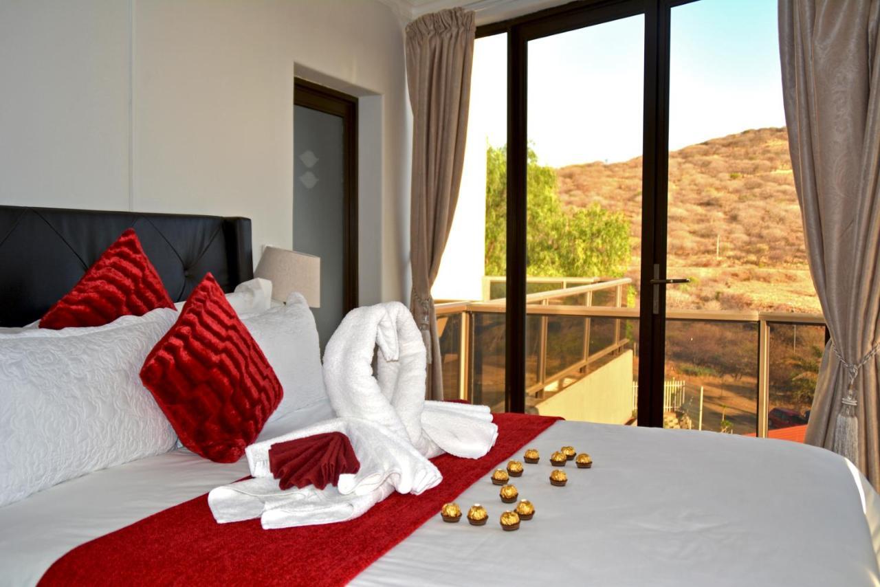 Burg'S View Boutique Hotel Windhoek Bagian luar foto