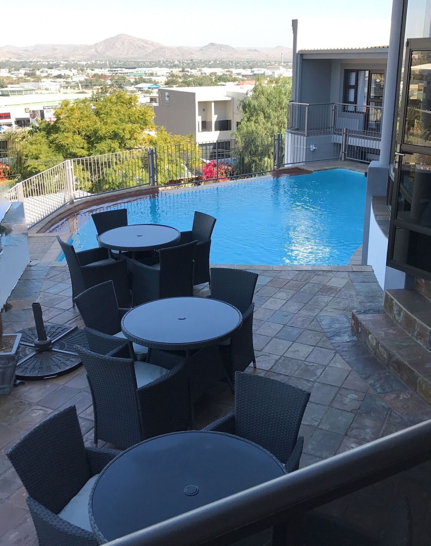 Burg'S View Boutique Hotel Windhoek Bagian luar foto